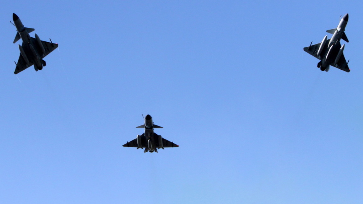 Οι αερομαχίες μεταξύ Ινδίας και Πακιστάν προκαλούν ράλι κινεζικών εταιρειών άμυνας - Γιατί «πετάνε» οι μετοχές