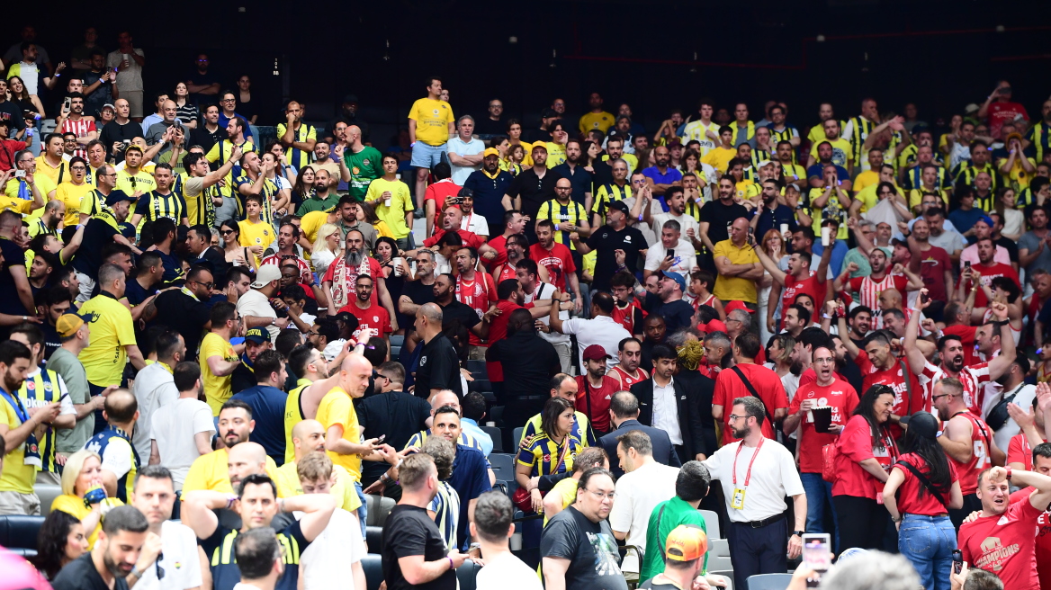Άμπου Ντάμπι 2025: Ένταση μεταξύ οπαδών του Ολυμπιακού και της Φενέρ στην Etihad Arena - Δείτε βίντεο 