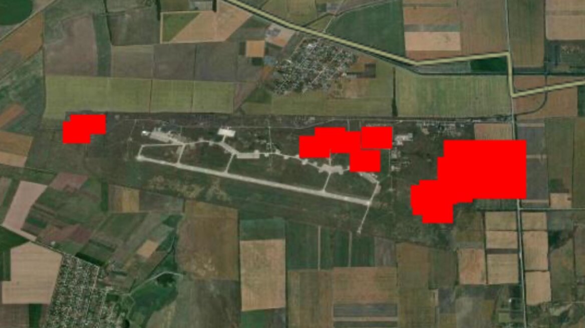 Ουκρανία: Οι Μυστικές Υπηρεσίες ανακοίνωσαν χτύπημα σε αεροπορική βάση στην Κριμαία - Ζημιές σε τρία ρωσικά ελικόπτερα