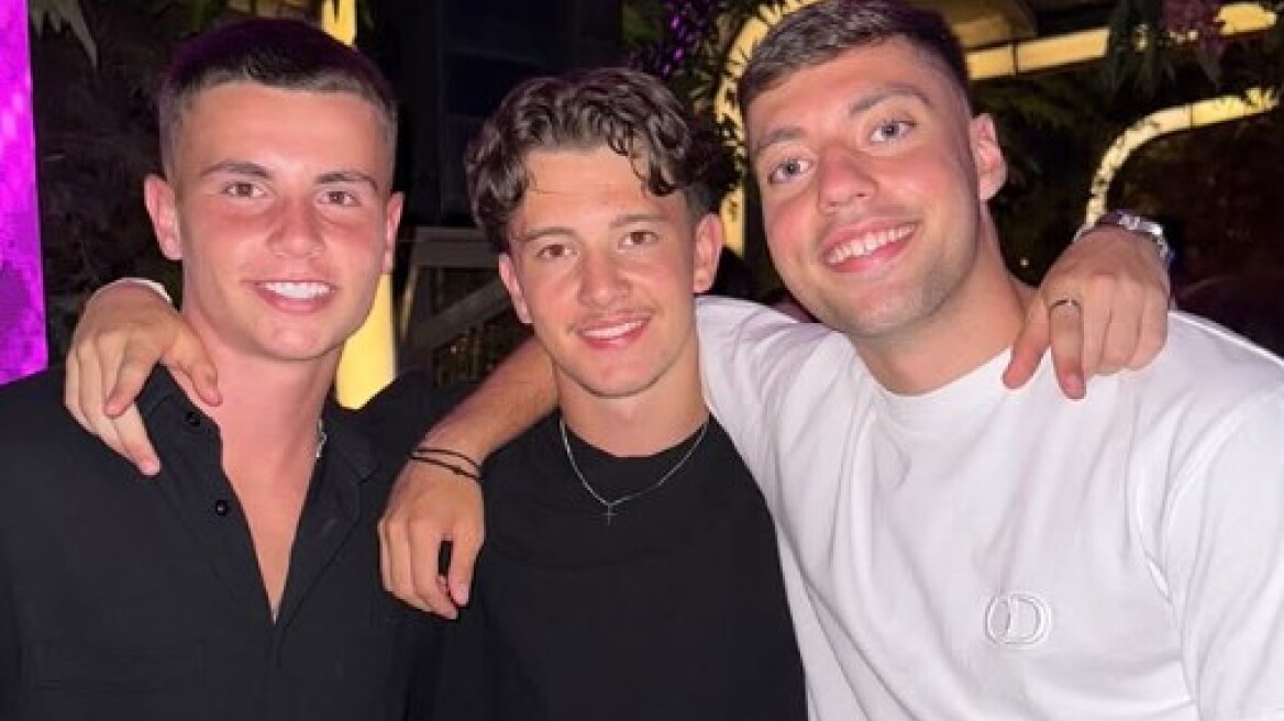 Καρέτσας, Μουζακίτης και Τζίμας σε κοινή βραδινή έξοδο - Δείτε φωτογραφία 