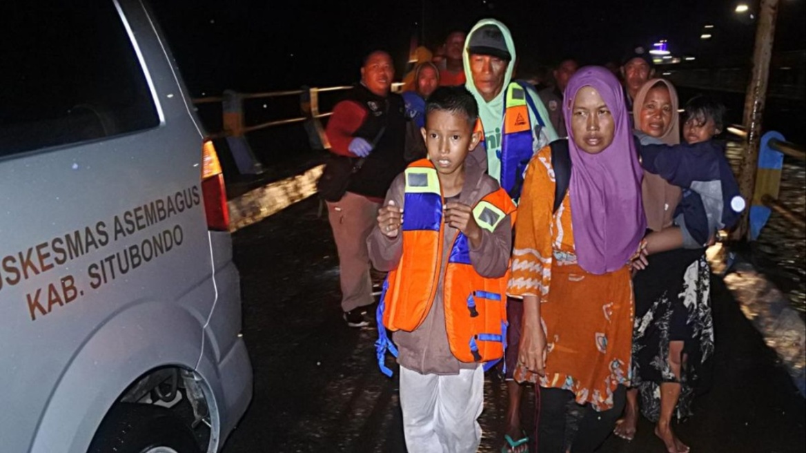 Τουλάχιστον 4 νεκροί, 38 αγνοούμενοι σε ναυάγιο πλοίου κοντά στο Μπαλί - Διασώθηκαν 4 άτομα