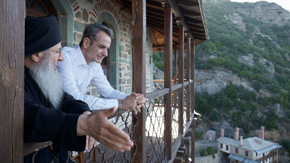 Ο Μητσοτάκης, η «ενδοσκόπηση» στο Άγιο Όρος και οι αποφάσεις για τον ΟΠΕΚΕΠΕ