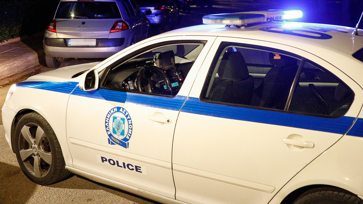 Βρέθηκε οπλοστάσιο σε σπίτι απόστρατου της Πολεμικής Αεροπορίας στο Κιάτο - Συνδέεται με έμπορο όπλων