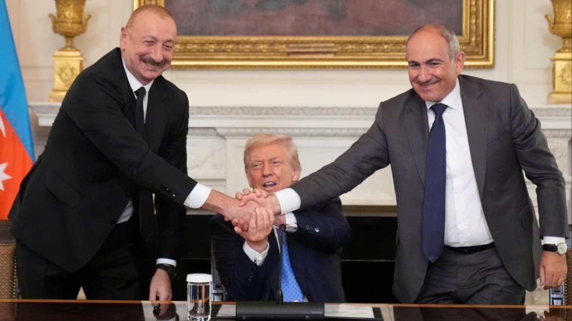 Αζερμπαϊτζάν και Αρμενία υπέγραψαν ειρηνευτική συμφωνία στον Λευκό Οίκο: «Ο Τραμπ σε έξι μήνες έκανε ένα θαύμα» 
