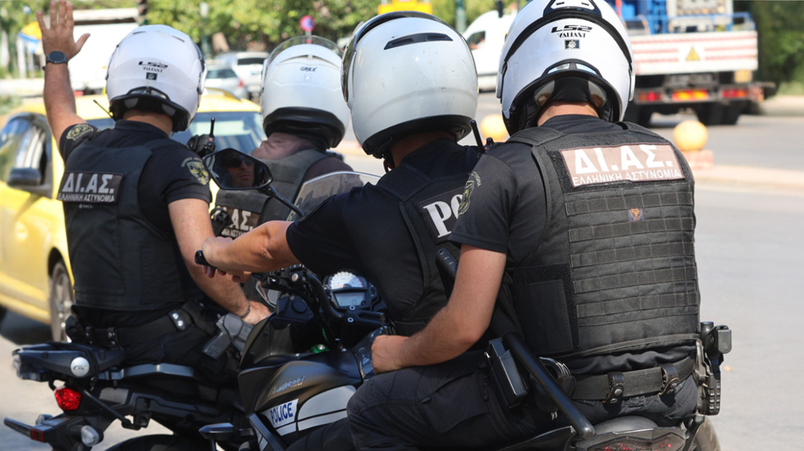 Σώθηκε από τον πατέρα της.
