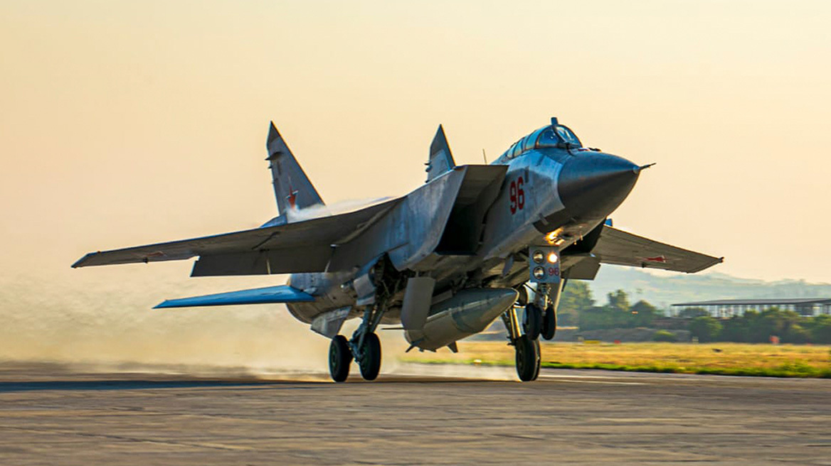 Το παιχνίδι της γάτας με το ποντίκι παίζει ο Πούτιν πάνω από την Ευρώπη: Η Ρωσία κάνει παραβιάσεις, η Ε.Ε συζητά για μελλοντικές κυρώσεις