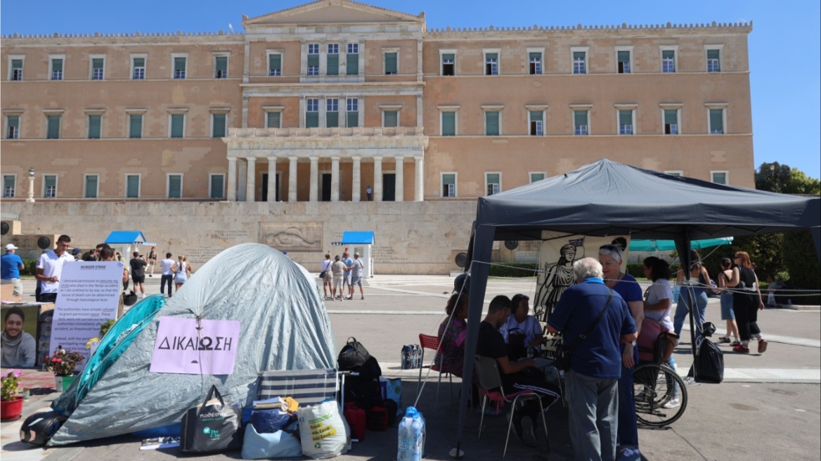 Συνεχίζει την απεργία πείνας ο Ρούτσι - Το εξώδικο συγγενών και η απάντηση της προέδρου του Αρείου Πάγου για την εκταφή