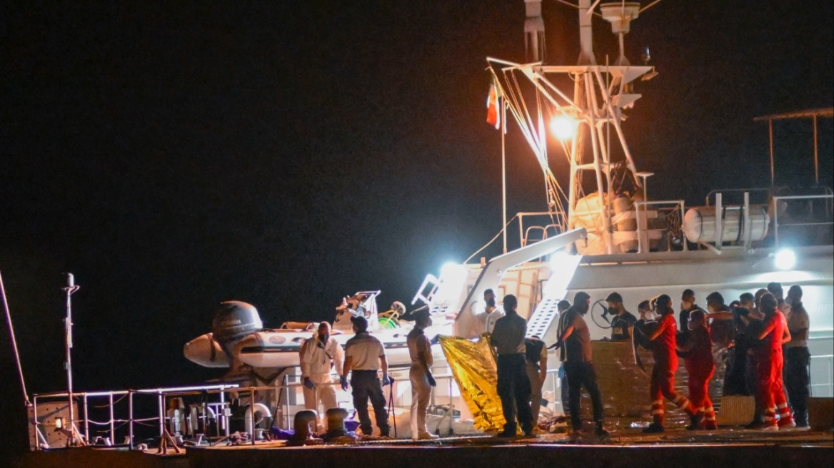  Διάσωση 91 μεταναστών στα ανοιχτά της Λαμπεντούζα - Δυο νεκροί εξαιτίας κατάποσης καυσίμου στο αμπάρι