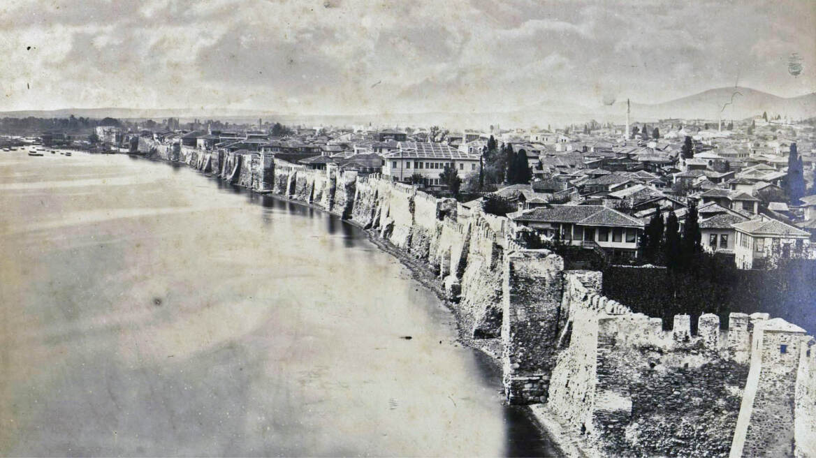 Το εργοστάσιο πυρίτιδας στο χωριό των καμηλιέρηδων και άλλες 39 «Ιστορίες Παλιάς Θεσσαλονίκης»