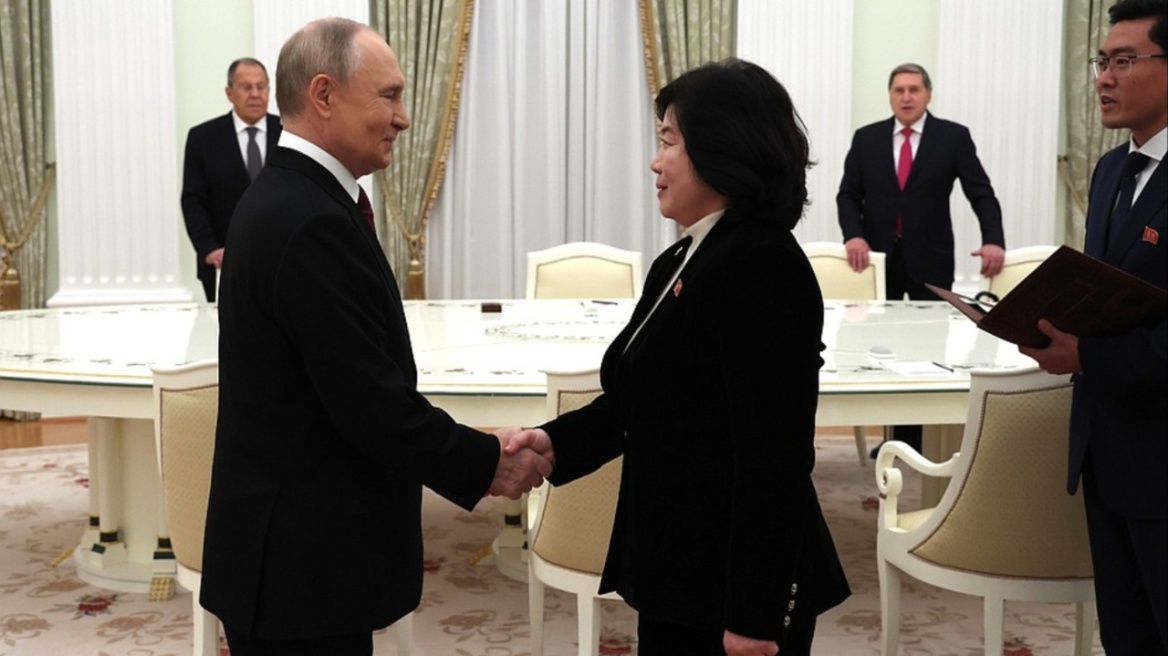 Ο Πούτιν και η Βορειοκορεάτισσα ΥΠΕΞ συζήτησαν για την ενίσχυση της συνεργασίας μεταξύ των δύο χωρών 
