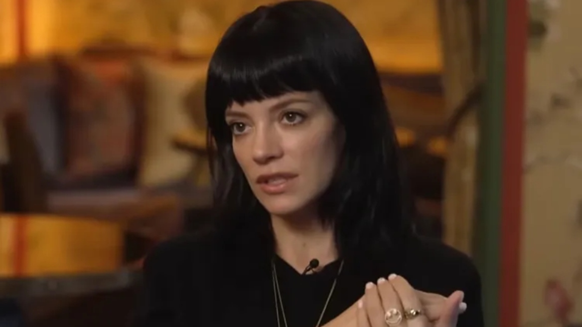 Λίλι Άλεν για το νέο της άλμπουμ που μιλά για τον χωρισμό της από τον Ντέιβιντ Χάρμπορ: Ήταν μια πράξη απελπισίας