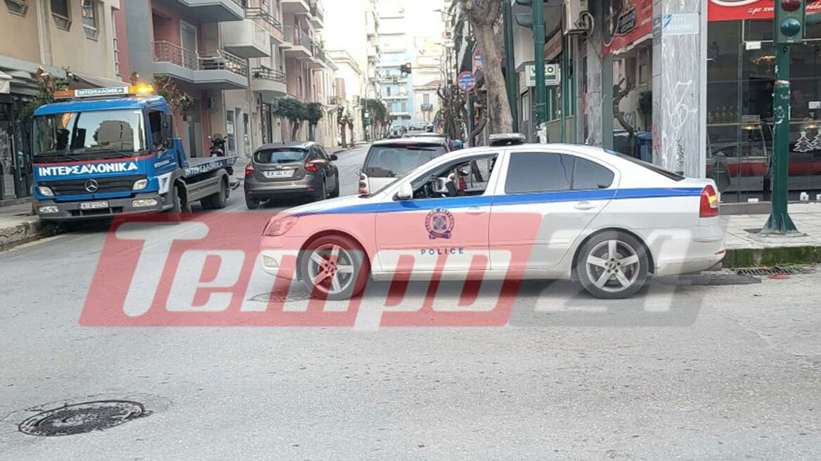 Ένας τραυματίας έπειτα από σύγκρουση δύο μηχανών στην Πάτρα, δείτε φωτογραφίες