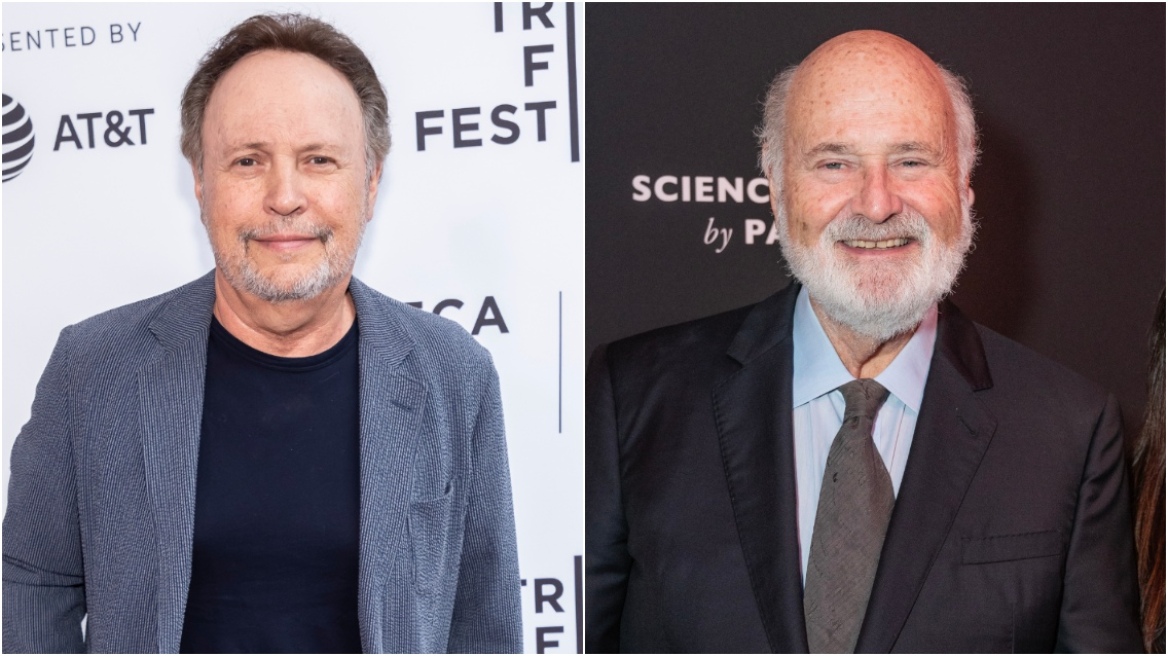 Μπίλι Κρίσταλ: Συντετριμμένος έξω από το σπίτι όπου δολοφονήθηκε ο Ρομπ Ράινερ και η σύζυγός του