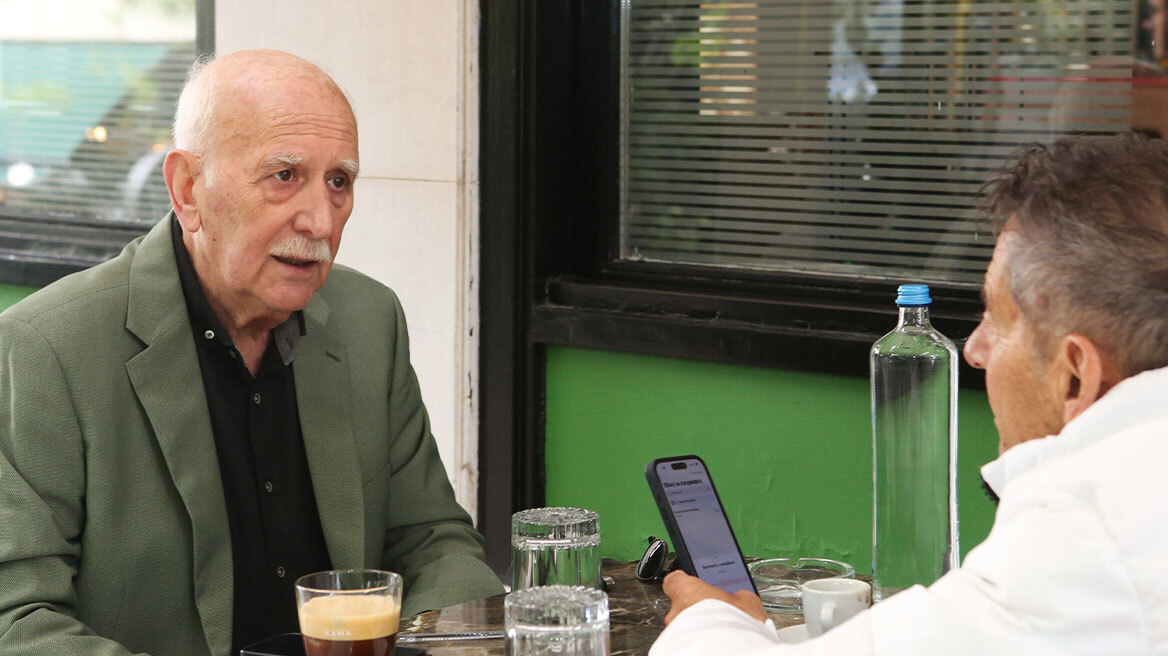 Όταν ο Γιώργος Παπαδάκης μιλούσε στον Δανίκα: Όλη η ζωή του, η οικογένειά του, οι καλές και οι κακές στιγμές και τα 34 χρόνια «Καλημέρα Ελλάδα»