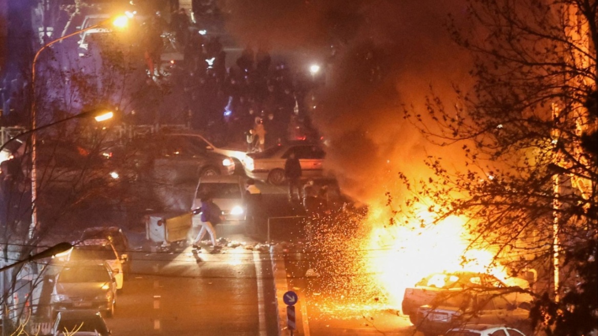 Ένας Καναδός σκοτώθηκε σε διαδήλωση στο Ιράν