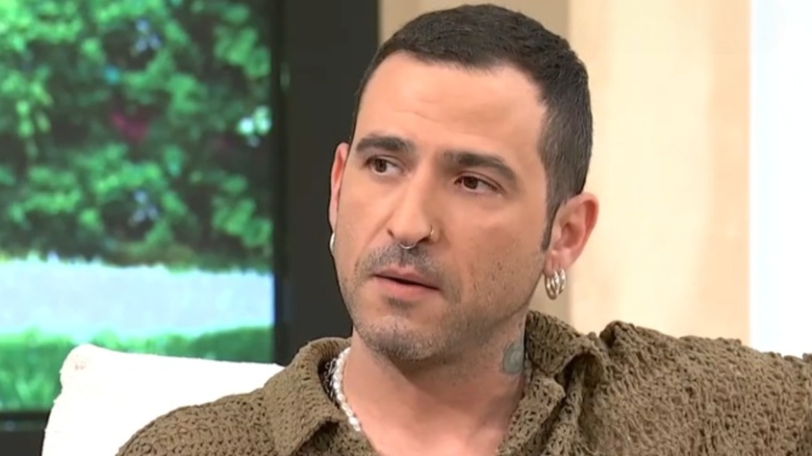 O Ηλίας Κόζας εξήγησε γιατί οι Koza Mostra διεκδικούν την εκπροσώπηση της Ελλάδας στη Eurovision 13 χρόνια μετά την κατάκτηση της 6ης θέσης
