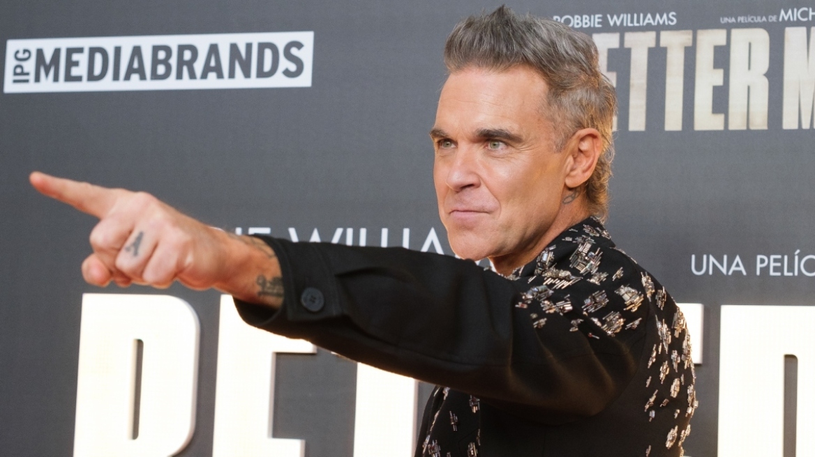 Ο Ρόμπι Γουίλιαμς ξεπέρασε τους Beatles ως ο καλλιτέχνης με τα περισσότερα άλμπουμ στην κορυφή των βρετανικών charts 
