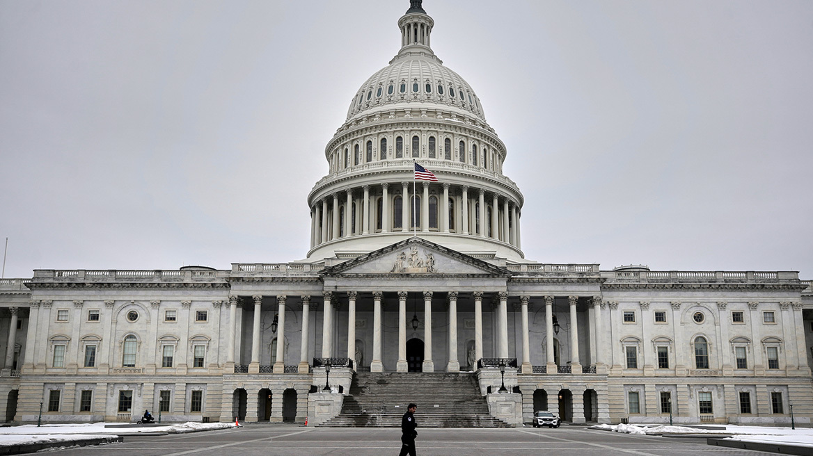 Συνελήφθη στην Ουάσινγκτον 18χρονος που κινούνταν κοντά στο Καπιτώλιο με γεμάτη καραμπίνα, βίντεο