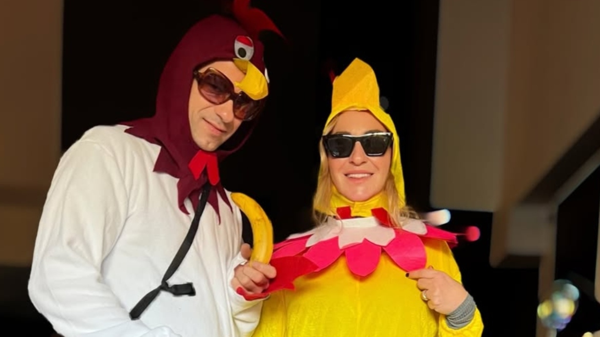 Ρούλα Ρέβη και Αποστόλης Τότσικας: Η μεταμφίεσή τους για τις Απόκριες