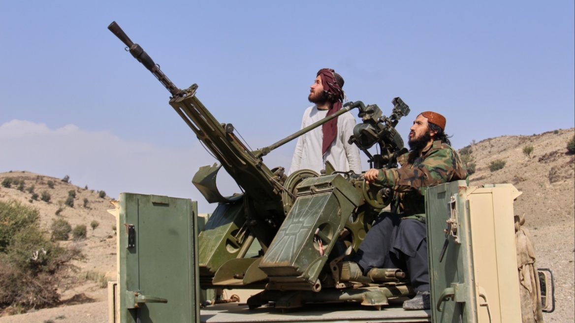 Εκρήξεις στην Καμπούλ: Οι Ταλιμπάν λένε ότι στοχοποίησαν πακιστανικά αεροσκάφη 