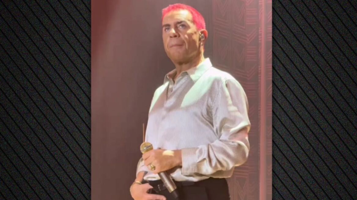 Ο Γιώργος Μαζωνάκης βγήκε με κόκκινα μαλλιά και τραγούδησε στα μπουζούκια, δείτε βίντεο