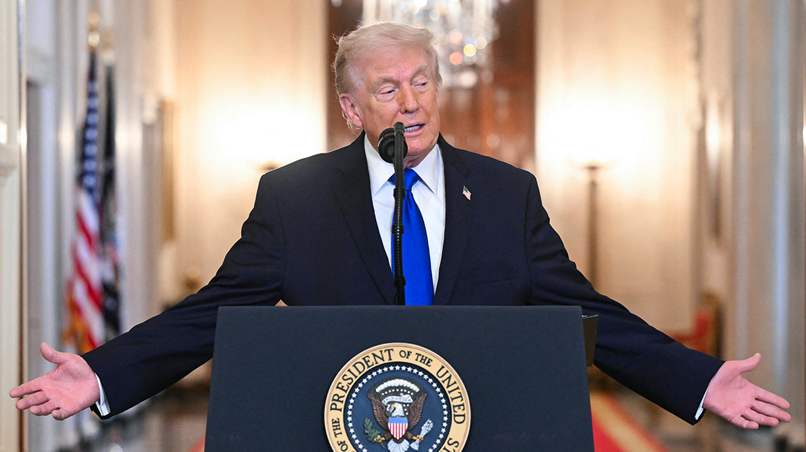 Το Ιράν αγνόησε τις προειδοποιήσεις μας για το πυρηνικό του πρόγραμμα λέει ο Τραμπ, που δεν αποκλείει τώρα να στείλει χερσαίες δυνάμεις 