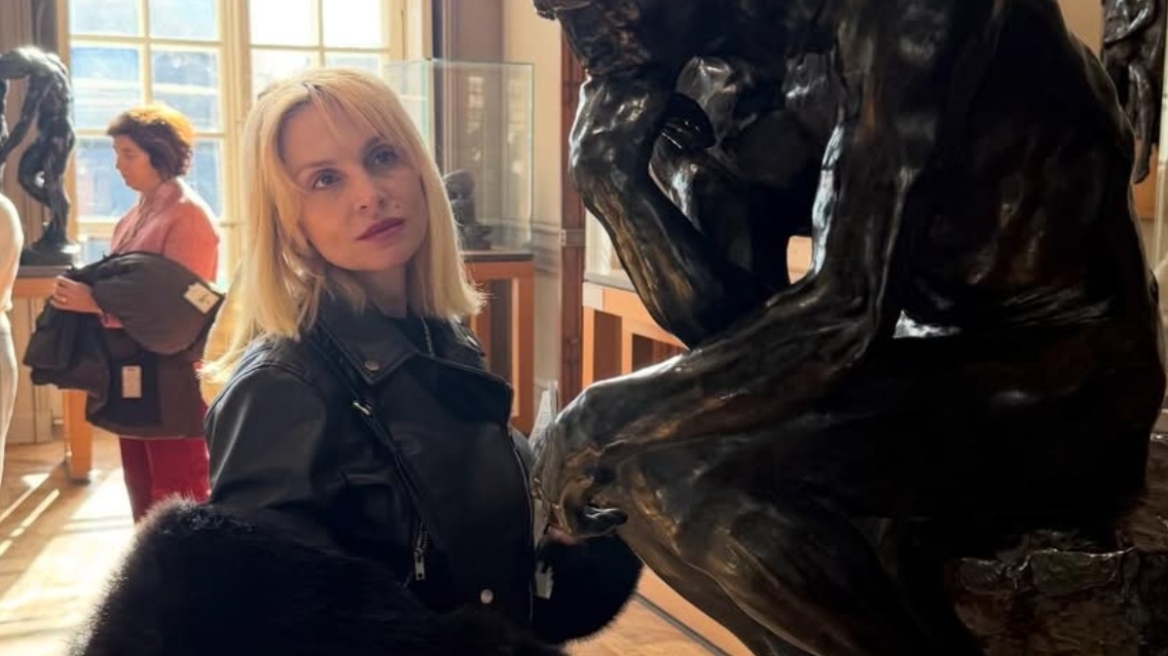 Η Ελεωνόρα Ζουγανέλη ταξίδεψε στο Παρίσι: Το αγαπώ παράφορα, κάθε φορά εκεί νιώθω σαν παιδί, γράφει