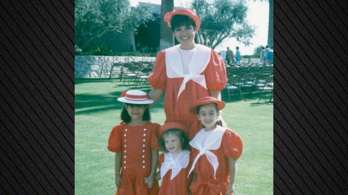 Κρις Τζένερ: Πασχαλινές αναμνήσεις με οικογενειακές φωτογραφίες από τα παλιά Η Κρις Τζένερ γιόρτασε το Πάσχα δημοσιεύοντας οικογενειακές φωτογραφίες από τα παλιά