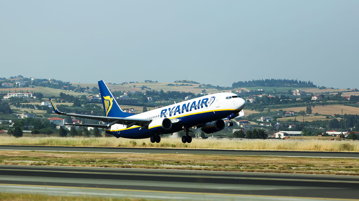Η Ryanair ανακοίνωσε την παύση λειτουργίας της βάσης της στη Θεσσαλονίκη από τον Οκτώβριο 