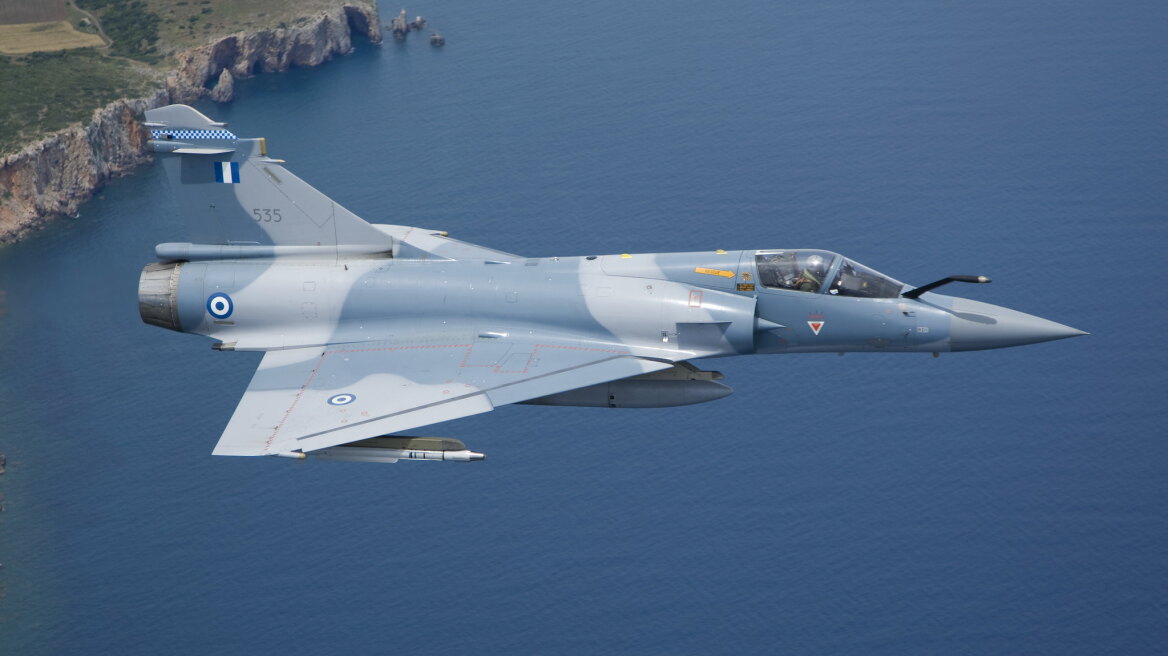 Ζεύγος Mirage 2000-5 στην Κάρπαθο 