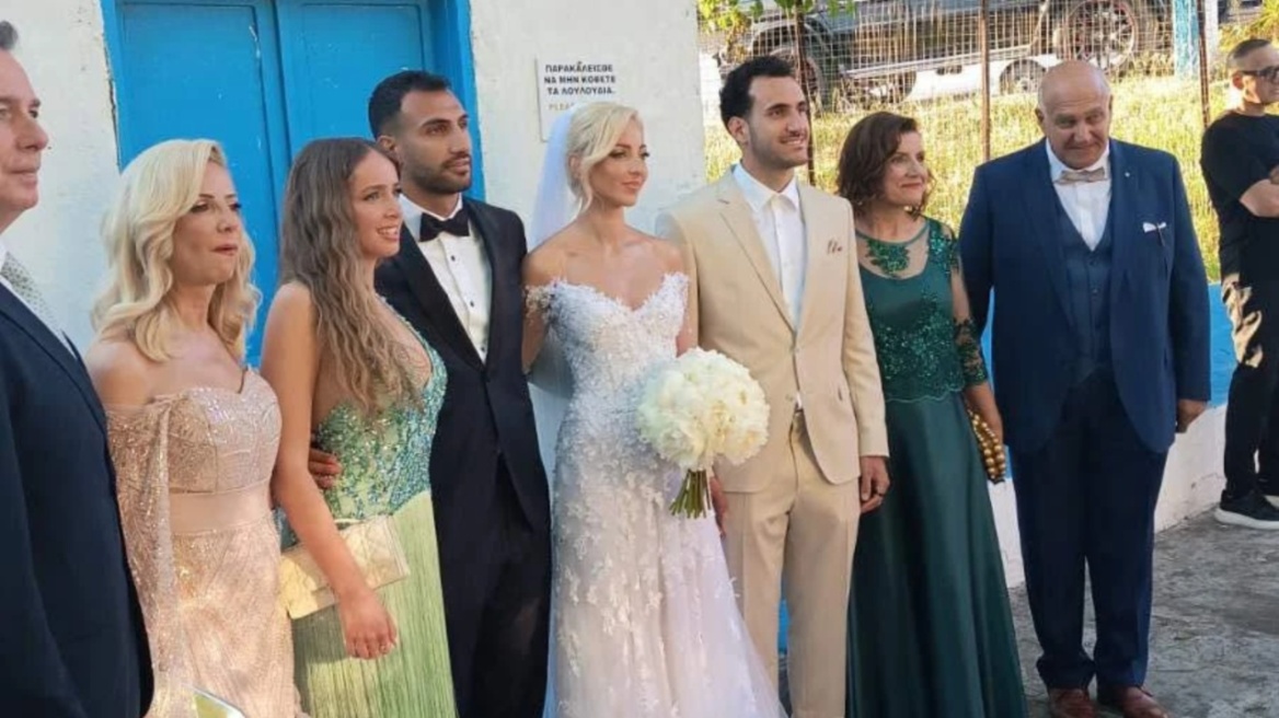 Ο Βαγγέλης Παυλίδης και η Μαριάννα Σολκίδου ενώθηκαν με τα δεσμά του γάμου μετά από 10 χρόνια σχέσης, δείτε βίντεο