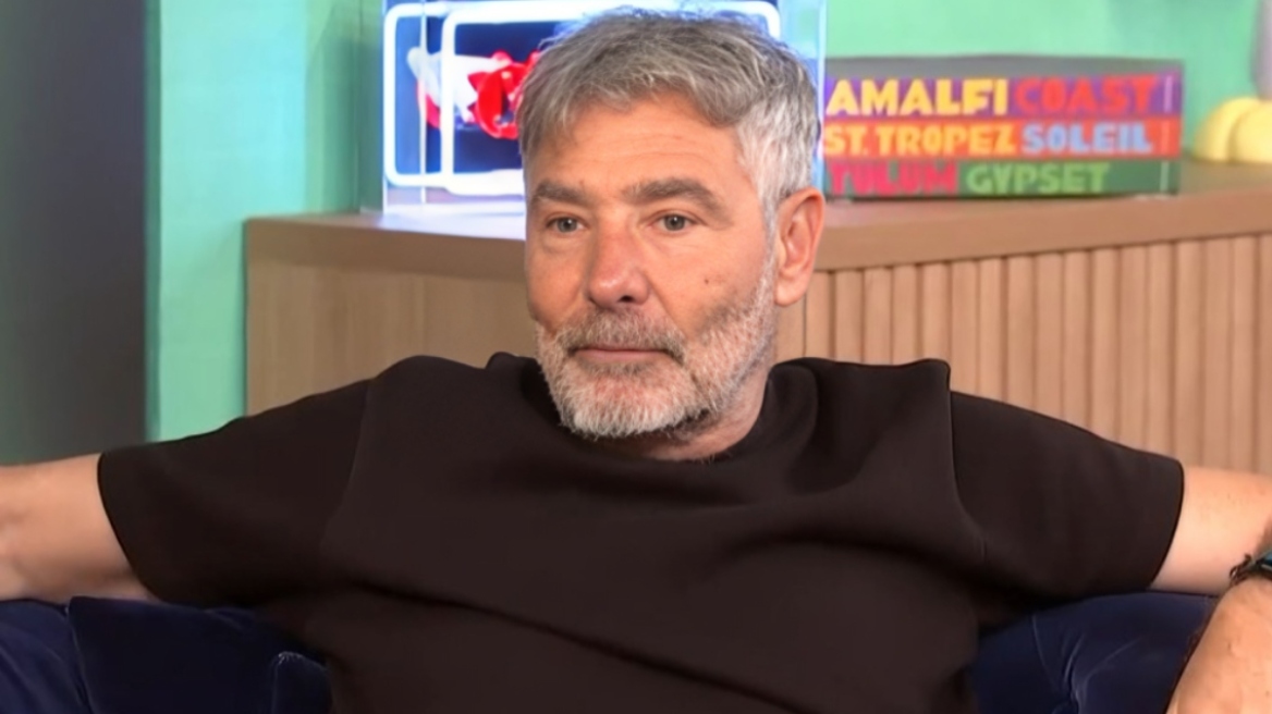 Θοδωρής Αθερίδης για τη μάχη με το αλκοόλ: Το 1999 κοιμόμουν μία ώρα και έπινα τις άλλες 23, πίστευα ότι εγώ προκάλεσα τον σεισμό

