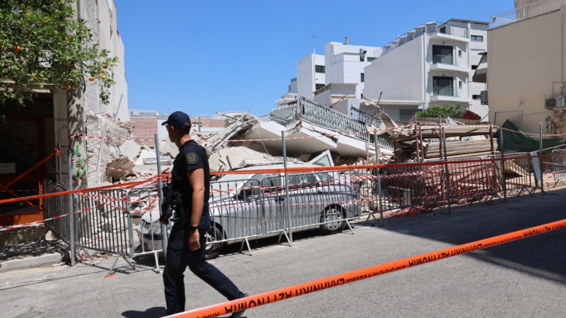«Έχουμε εκεί ένα θέμα»: Τα SMS που δείχνουν ότι οι μηχανικοί γνώριζαν τον κίνδυνο κατάρρευσης στα Πετράλωνα, πώς απετράπη η τραγωδία