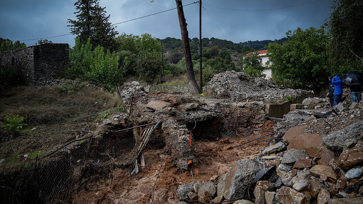 Στη δίνη της κακοκαιρίας η Κρήτη: Ορμητικός χείμαρρος ο κεντρικός δρόμος στα Ζωνιανά, μπαράζ από 112 στο νησί, δείτε βίντεο