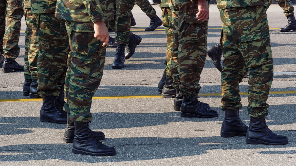 Η αυστηροποίηση των αναβολών έφερε κύμα νέων στρατεύσιμων, τι θα ισχύσει
