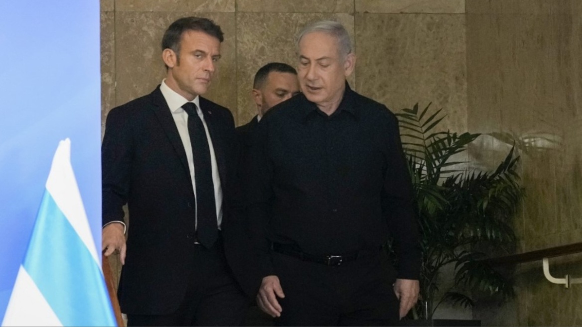 Νετανιάχου κατά Μακρόν για τα επεισόδια στη Γαλλία: «Παραδόθηκαν στην εισβολή του ακραίου Ισλάμ» 