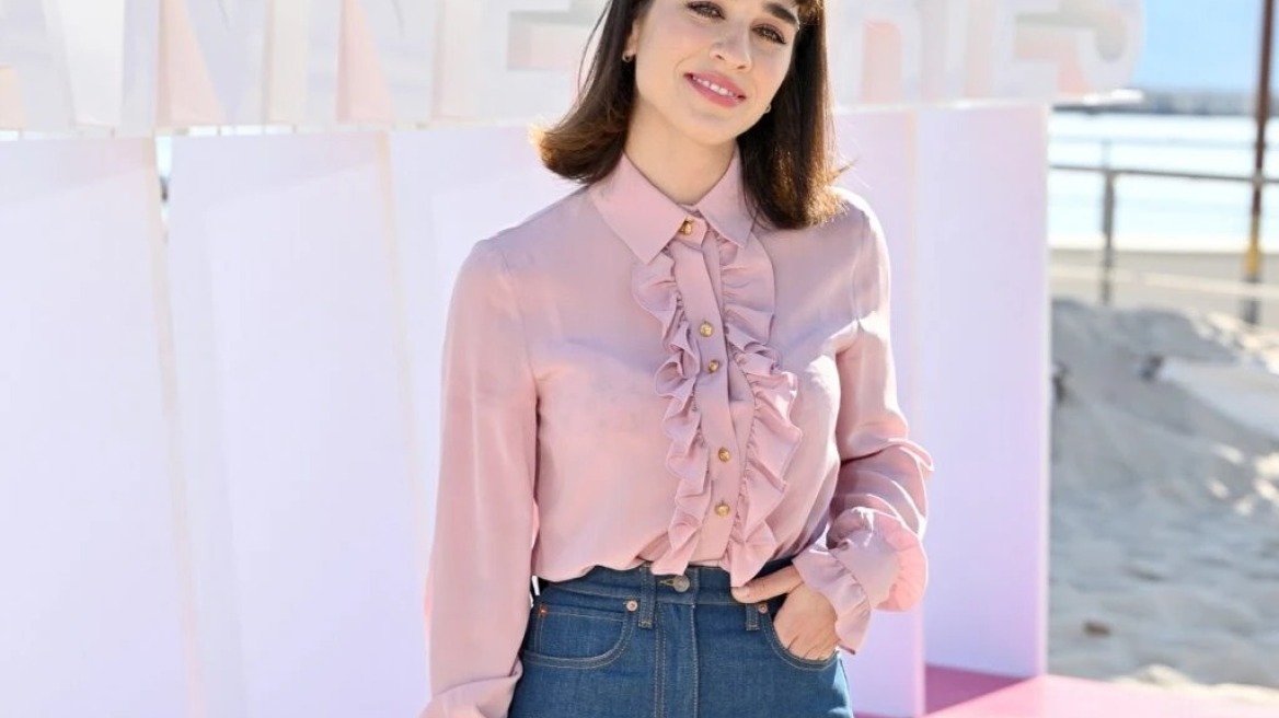 Η Σιμόνα Ταμπάσκο φόρεσε το τέλειο Gucci flare τζιν