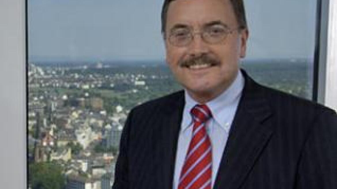 Στον Κόκκινο Μύλο αναπαύεται η Πόλυ Πάνου