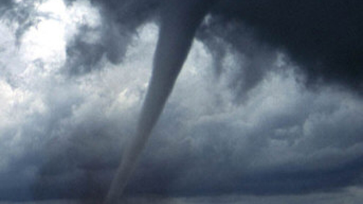 Κάμερον: Κατηγορεί Σνόουντεν και ΜΜΕ για τις διαρροές απόρρητων πληροφοριών