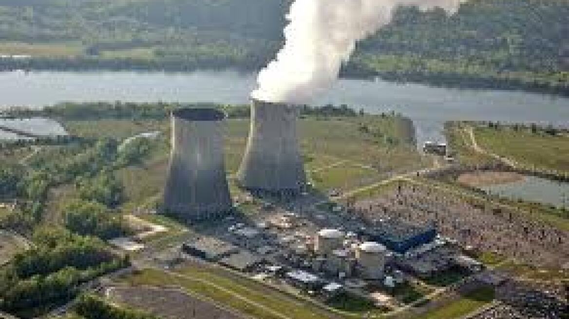 Επίθεση σε ασθενοφόρο που παρέλαβε ανήλικο τραυματία