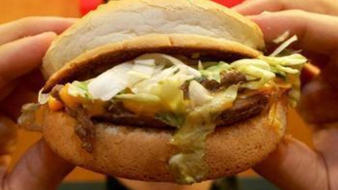 Έκανε τη δερματική πάθησή της έμπνευση και έργο τέχνης!