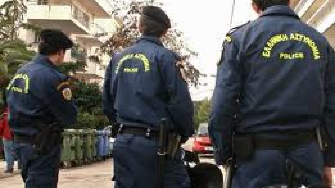 Έφοδος σε σπίτι στη Γλυφάδα