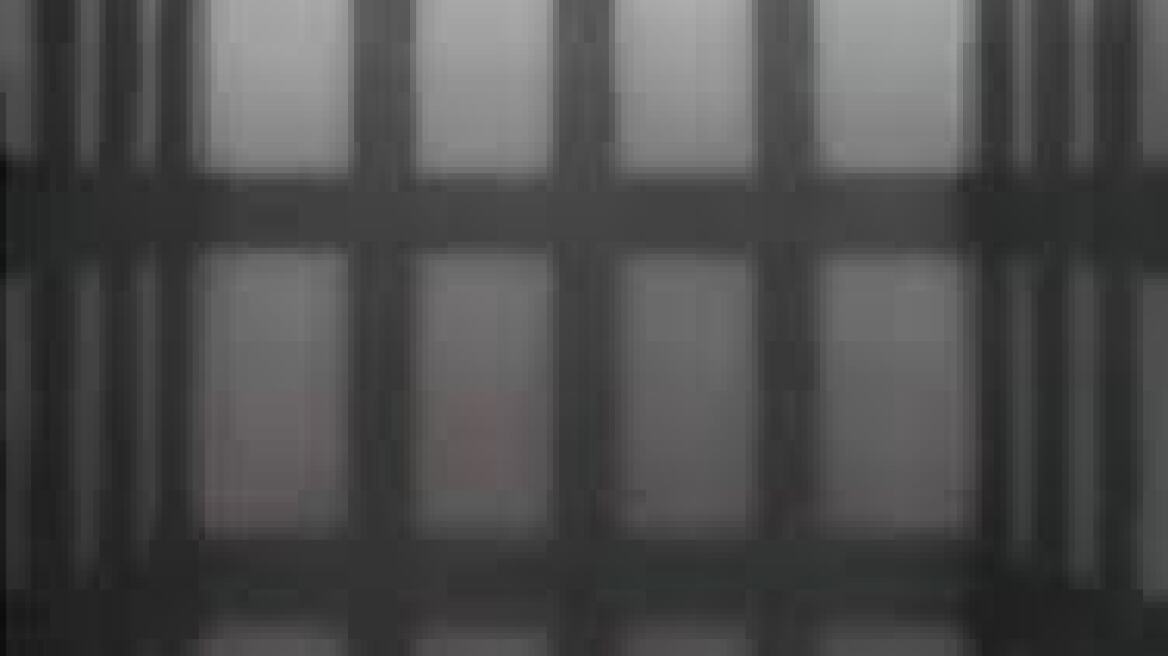 Αδημοσίευτες φωτογραφίες του Michael Jackson φέρνουν μηνύσεις