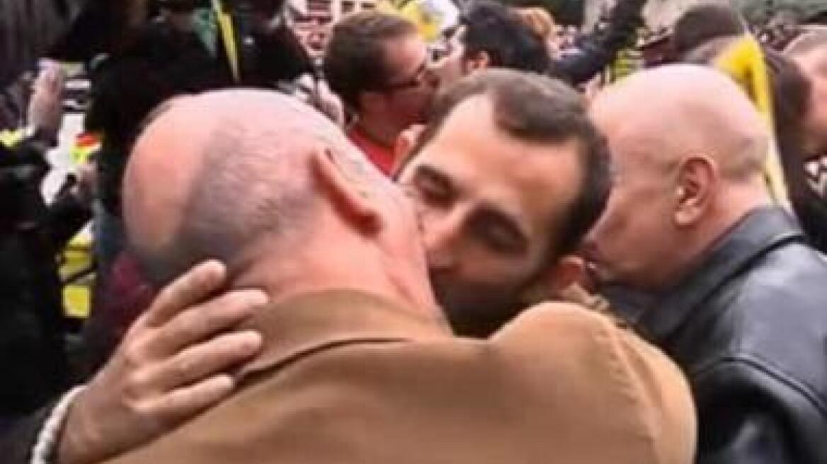 Βούλτεψη: Οι βουλευτές του ΣΥΡΙΖΑ παρεμβαίνουν υπέρ τρομοκρατών