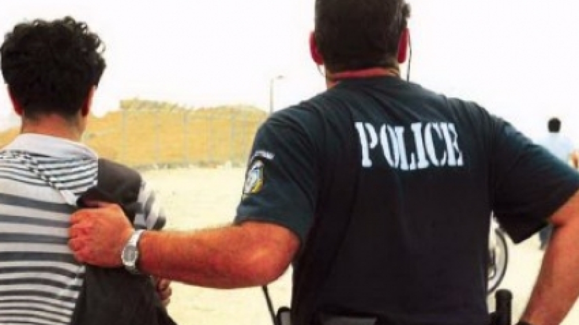 Γεύμα σε πιτσαρία για τον υφυπουργό Εργασίας Αντώνη Μπέζα