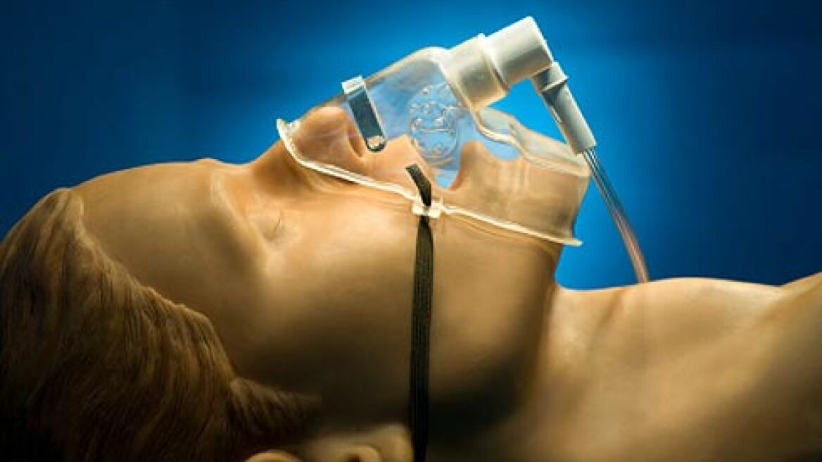 Ψευτοσουφλέ με κολοκυθάκια, κόκκινη πιπεριά και φέτα