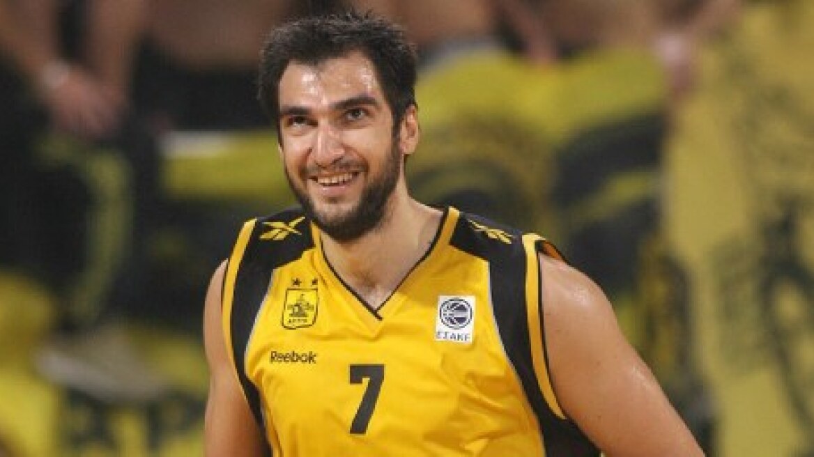 Αντρόγυνο και ταξιτζής διακινούσαν χύμα καπνό