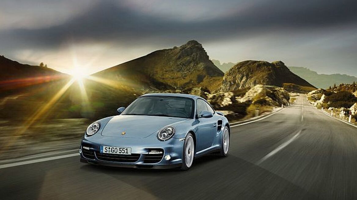 «Κυκλοφόρησε» η Porsche 911 Turbo S (video)
