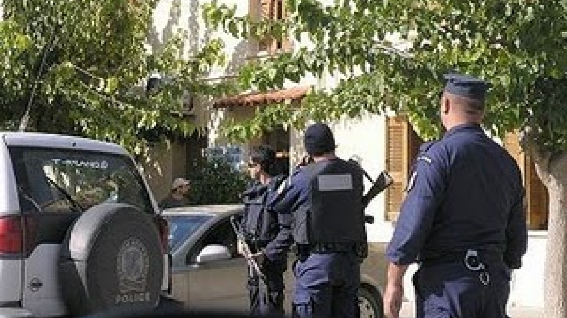 Συνελήφθη 34χρονος για εμπρησμό σε κάδους απορριμμάτων