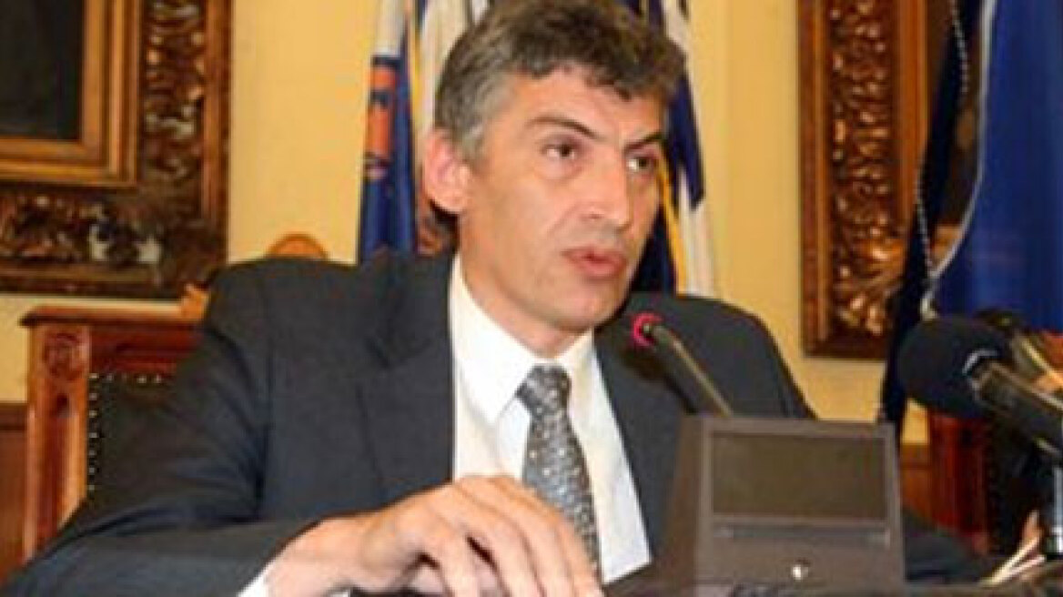 Για τρία κακουργήματα συνελήφθη η Ρεβέκκα Καρούζου